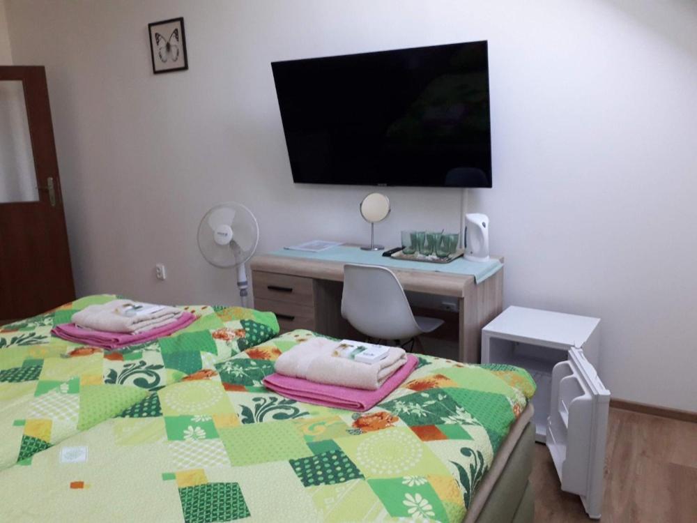 Penzion Na Hrazi Poděbrady Екстериор снимка