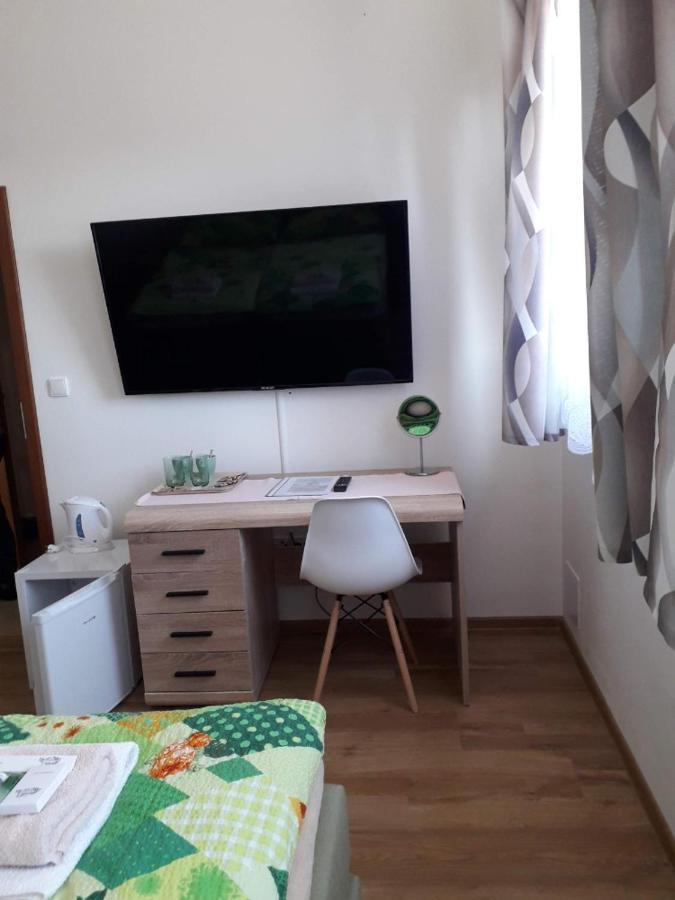 Penzion Na Hrazi Poděbrady Екстериор снимка